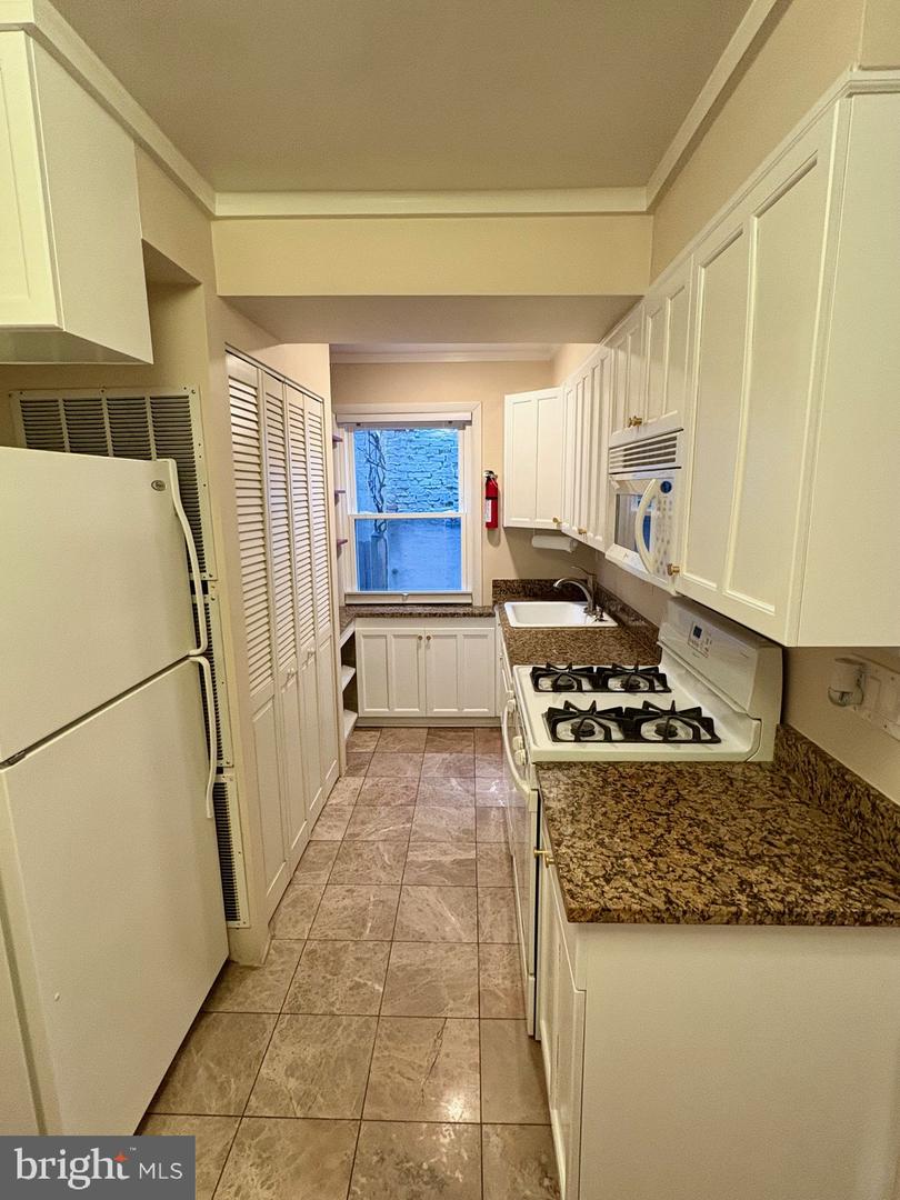 469 NW RIDGE ST NW #1, WASHINGTON, District Of Columbia 20001, 1 Bedroom Bedrooms, 4 Rooms Rooms,1 BathroomBathrooms,Residential,For sale,469 NW RIDGE ST NW #1,DCDC2141168 MLS # DCDC2141168