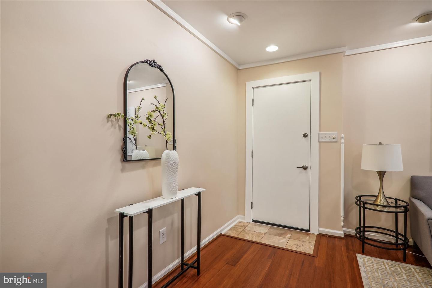 469 NW RIDGE ST NW #1, WASHINGTON, District Of Columbia 20001, 1 Bedroom Bedrooms, 4 Rooms Rooms,1 BathroomBathrooms,Residential,For sale,469 NW RIDGE ST NW #1,DCDC2141168 MLS # DCDC2141168