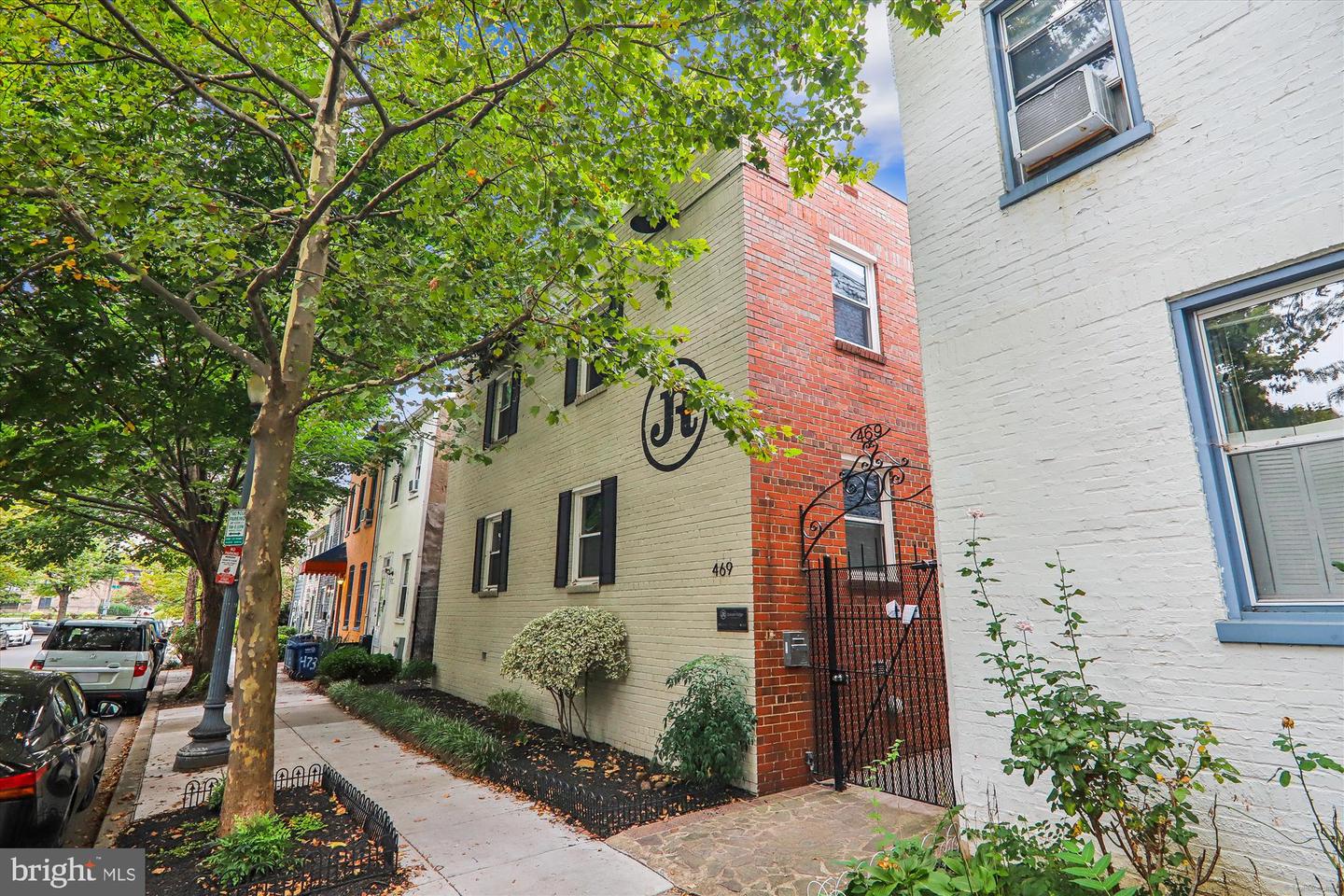 469 NW RIDGE ST NW #1, WASHINGTON, District Of Columbia 20001, 1 Bedroom Bedrooms, 4 Rooms Rooms,1 BathroomBathrooms,Residential,For sale,469 NW RIDGE ST NW #1,DCDC2141168 MLS # DCDC2141168