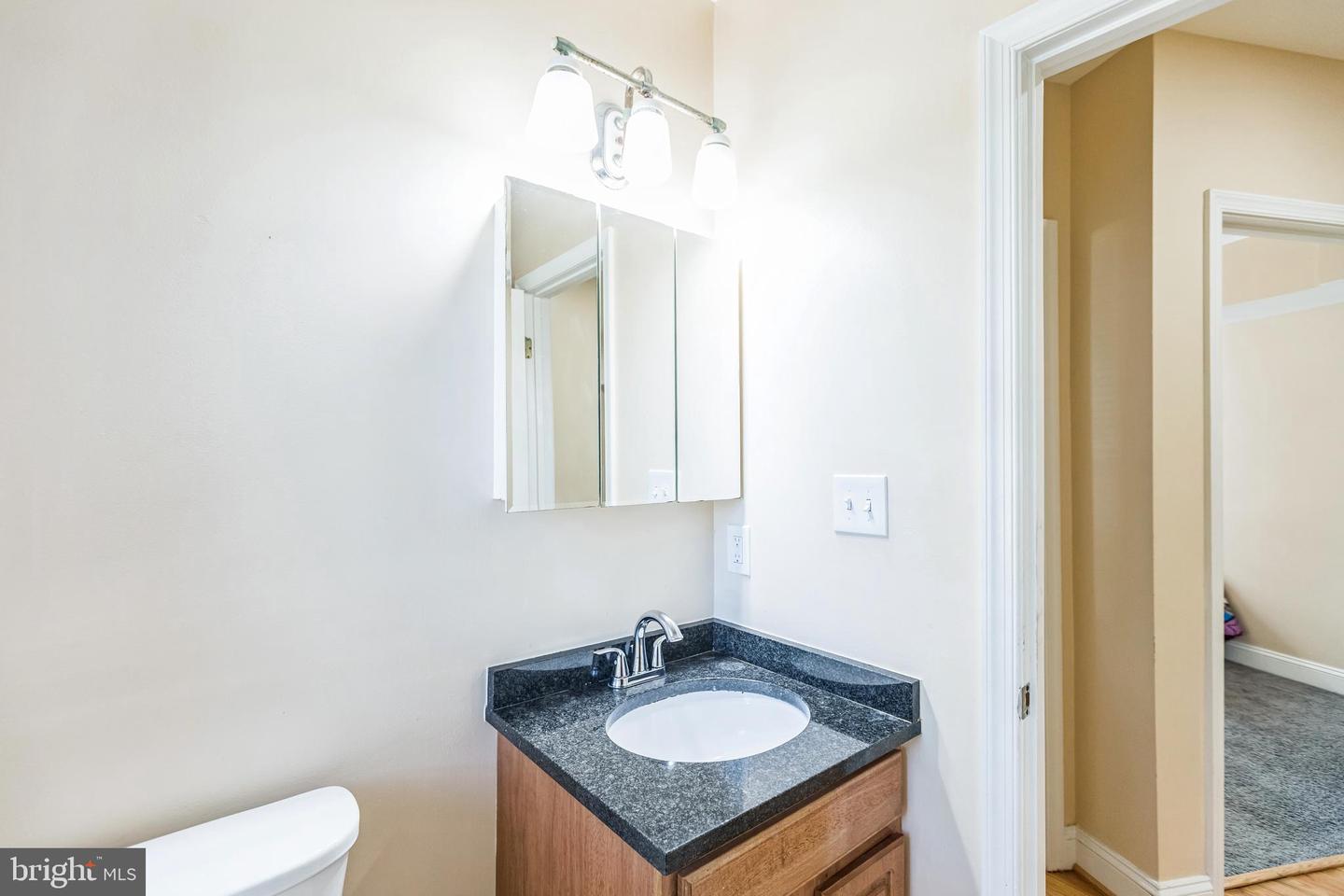 1629 L ST NE #101, WASHINGTON, District Of Columbia 20002, 2 Bedrooms Bedrooms, ,1 BathroomBathrooms,Residential,For sale,1629 L ST NE #101,DCDC2163910 MLS # DCDC2163910