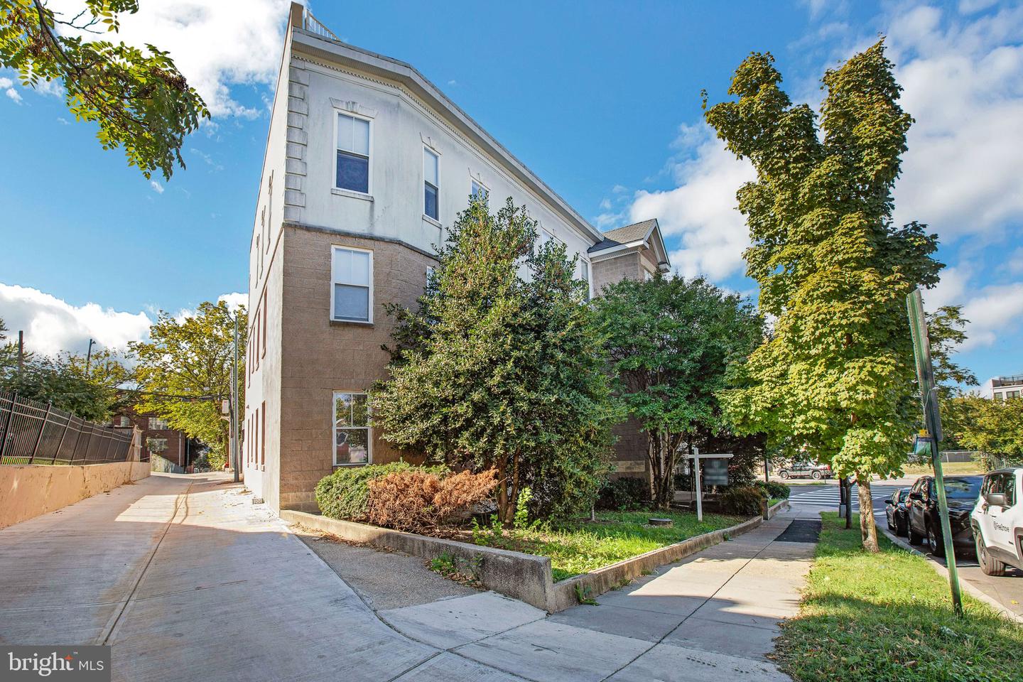 1629 L ST NE #101, WASHINGTON, District Of Columbia 20002, 2 Bedrooms Bedrooms, ,1 BathroomBathrooms,Residential,For sale,1629 L ST NE #101,DCDC2163910 MLS # DCDC2163910