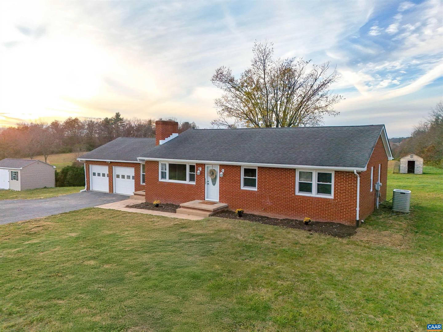 1028 EAST SIDE HWY, WAYNESBORO, Virginia 22980, 3 Bedrooms Bedrooms, ,1 BathroomBathrooms,Residential,For sale,1028 EAST SIDE HWY,658753 MLS # 658753