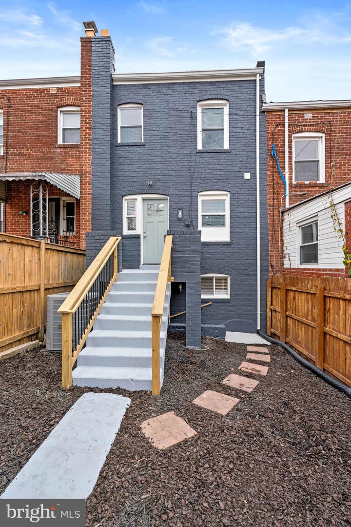 1458 HOWARD RD SE, WASHINGTON, District Of Columbia 20020, 3 Bedrooms Bedrooms, ,2 BathroomsBathrooms,Residential,For sale,1458 HOWARD RD SE,DCDC2169050 MLS # DCDC2169050