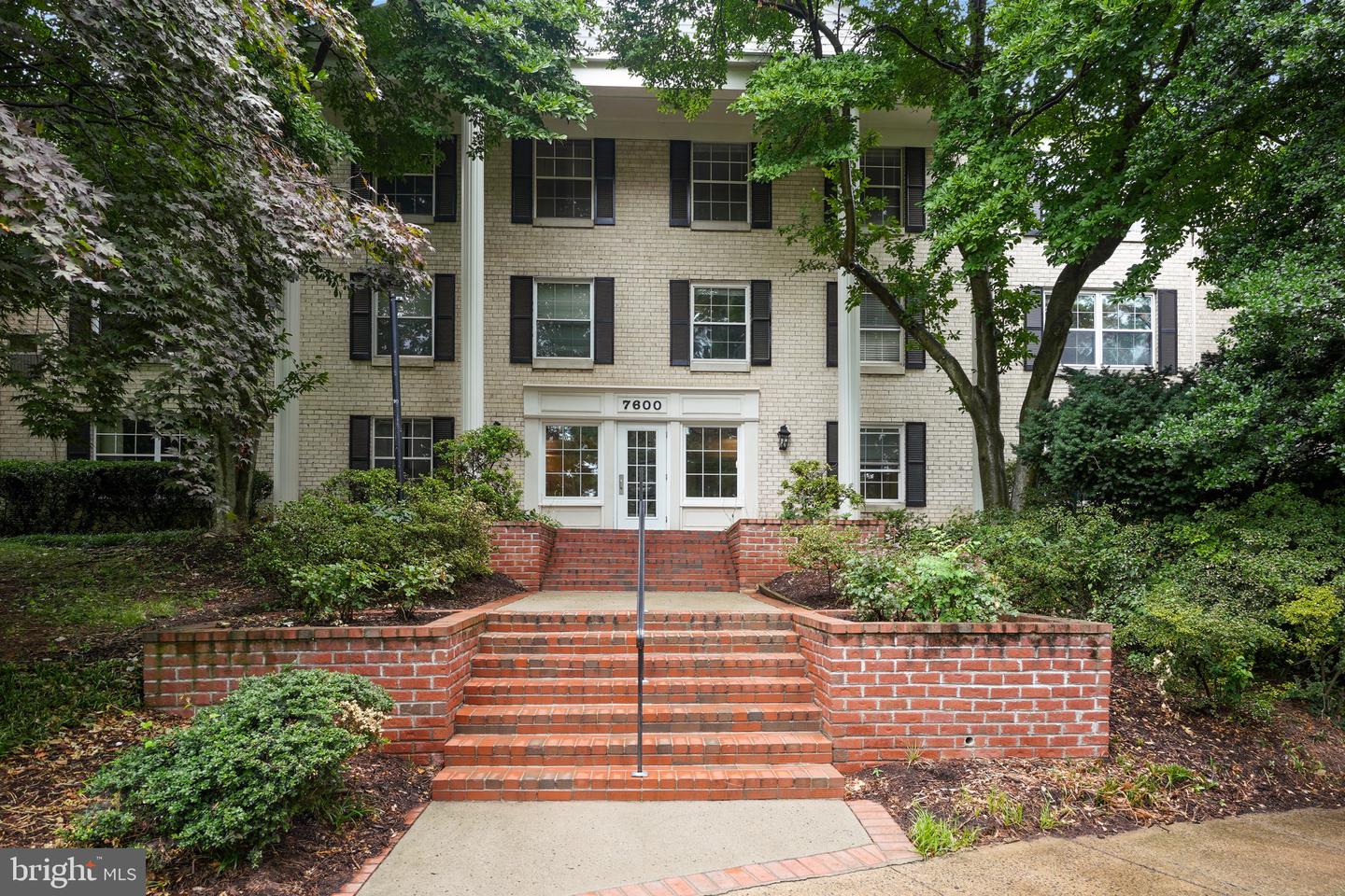 7600 TREMAYNE PL #210, MCLEAN, Virginia 22102, 1 Bedroom Bedrooms, ,1 BathroomBathrooms,Residential,For sale,7600 TREMAYNE PL #210,VAFX2212532 MLS # VAFX2212532