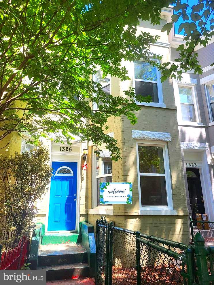 1325 1ST ST NW, WASHINGTON, District Of Columbia 20001, 3 Bedrooms Bedrooms, 6 Rooms Rooms,1 BathroomBathrooms,Residential,For sale,1325 1ST ST NW,DCDC2142698 MLS # DCDC2142698