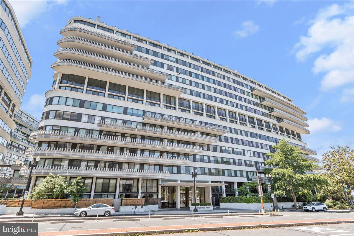 2700 VIRGINIA AVE NW #910, WASHINGTON, District Of Columbia 20037, 2 Bedrooms Bedrooms, ,2 BathroomsBathrooms,Residential,For sale,2700 VIRGINIA AVE NW #910,DCDC2143438 MLS # DCDC2143438