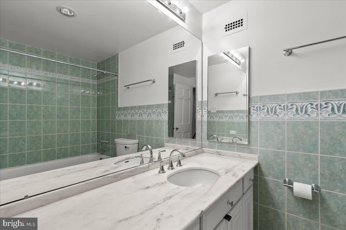 2700 VIRGINIA AVE NW #910, WASHINGTON, District Of Columbia 20037, 2 Bedrooms Bedrooms, ,2 BathroomsBathrooms,Residential,For sale,2700 VIRGINIA AVE NW #910,DCDC2143438 MLS # DCDC2143438