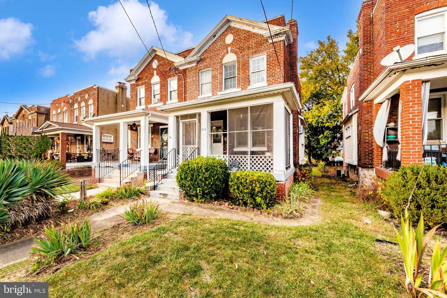 1914 NEWTON ST NE, WASHINGTON, District Of Columbia 20018, 3 Bedrooms Bedrooms, ,2 BathroomsBathrooms,Residential,For sale,1914 NEWTON ST NE,DCDC2155462 MLS # DCDC2155462