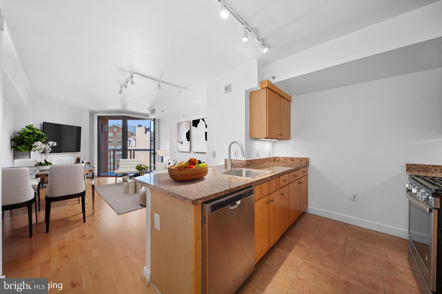 631 D ST NW #1025, WASHINGTON, District Of Columbia 20004, 2 Bedrooms Bedrooms, ,1 BathroomBathrooms,Residential,For sale,631 D ST NW #1025,DCDC2164046 MLS # DCDC2164046