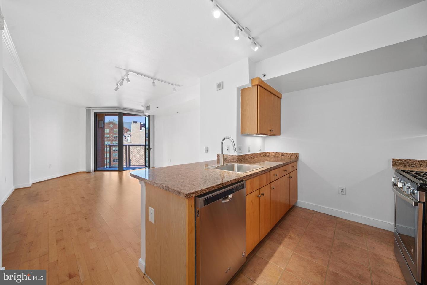 631 D ST NW #1025, WASHINGTON, District Of Columbia 20004, 2 Bedrooms Bedrooms, ,1 BathroomBathrooms,Residential,For sale,631 D ST NW #1025,DCDC2164046 MLS # DCDC2164046