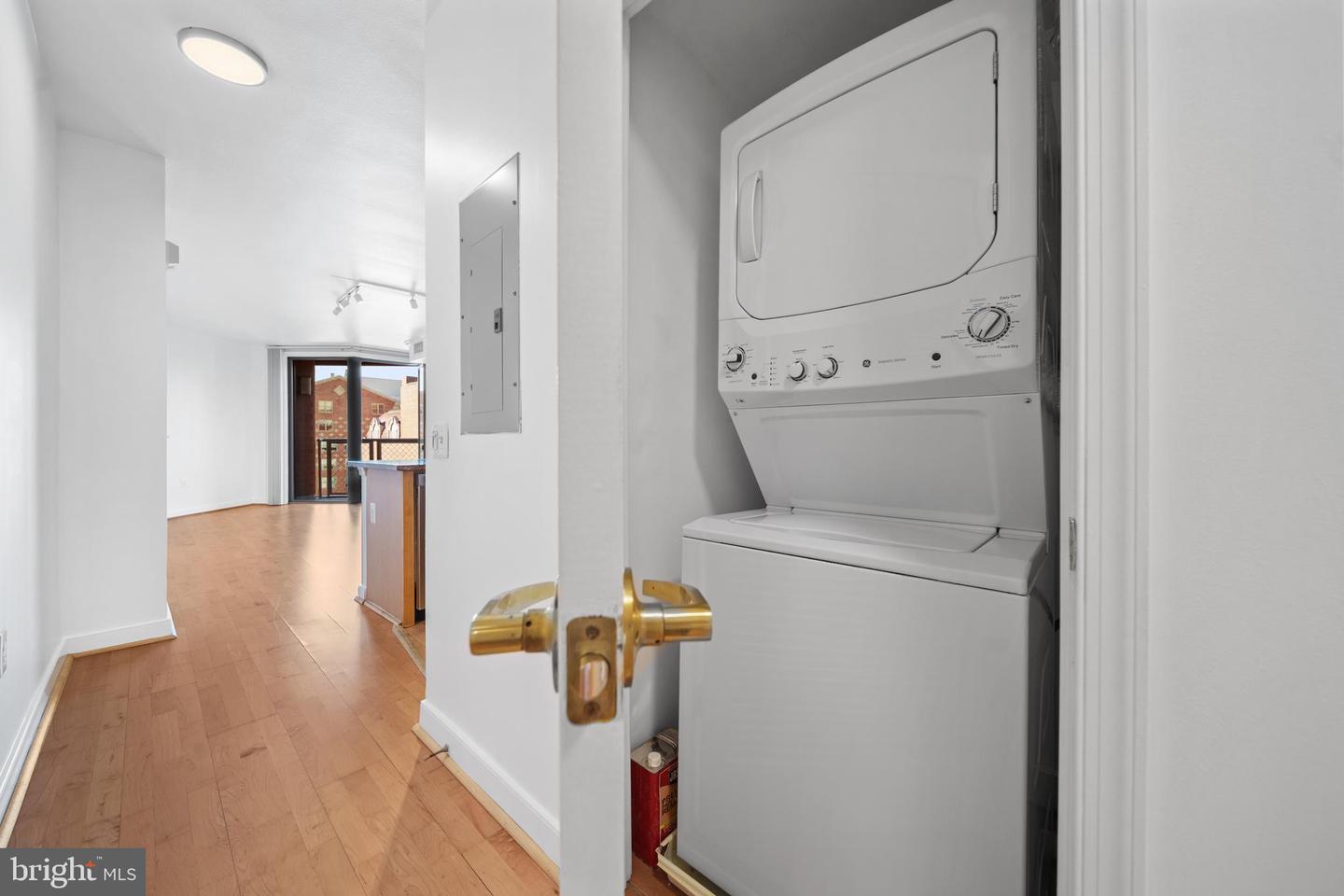 631 D ST NW #1025, WASHINGTON, District Of Columbia 20004, 2 Bedrooms Bedrooms, ,1 BathroomBathrooms,Residential,For sale,631 D ST NW #1025,DCDC2164046 MLS # DCDC2164046