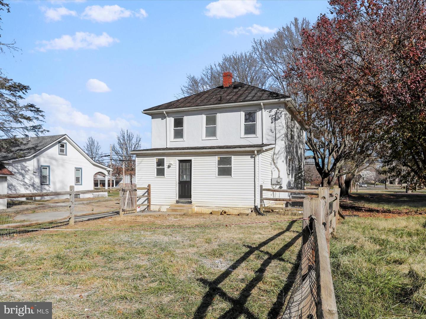 1015 W MAIN ST, BERRYVILLE, Virginia 22611, 3 Bedrooms Bedrooms, ,2 BathroomsBathrooms,Residential,For sale,1015 W MAIN ST,VACL2003200 MLS # VACL2003200