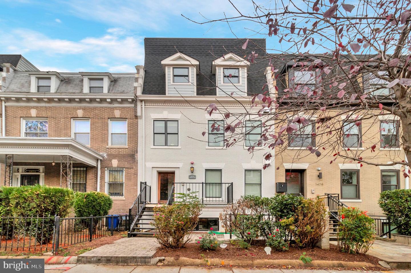 1476 HARVARD ST NW #PH, WASHINGTON, District Of Columbia 20009, 3 Bedrooms Bedrooms, ,3 BathroomsBathrooms,Residential,For sale,1476 HARVARD ST NW #PH,DCDC2170244 MLS # DCDC2170244 1476 HARVARD ST NW #PH, WASHINGTON, District Of Columbia 20009, 3 Bedrooms Bedrooms, ,3 BathroomsBathrooms,Residential,For sale,1476 HARVARD ST NW #PH,DCDC2170244 MLS # DCDC2170244