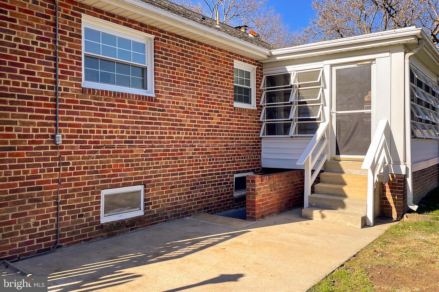 6019 HANOVER AVE, SPRINGFIELD, Virginia 22150, 3 Bedrooms Bedrooms, ,2 BathroomsBathrooms,Residential,For sale,6019 HANOVER AVE,VAFX2213060 MLS # VAFX2213060