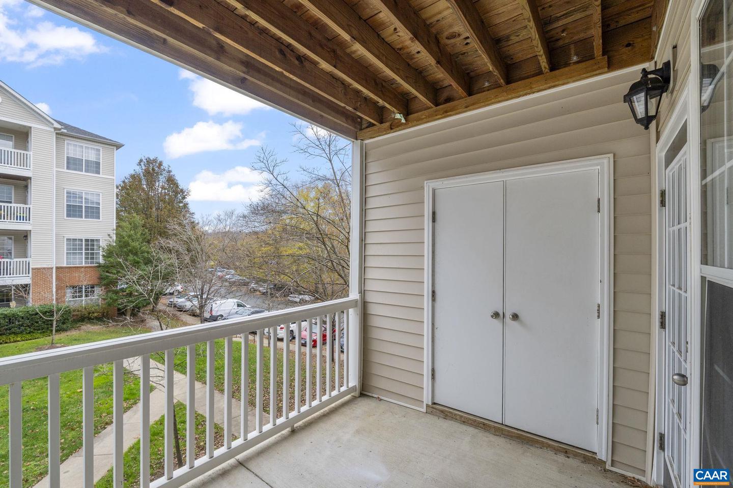 320 RIVERBEND DR #3C, CHARLOTTESVILLE, Virginia 22911, 1 Bedroom Bedrooms, ,1 BathroomBathrooms,Residential,For sale,320 RIVERBEND DR #3C,659197 MLS # 659197