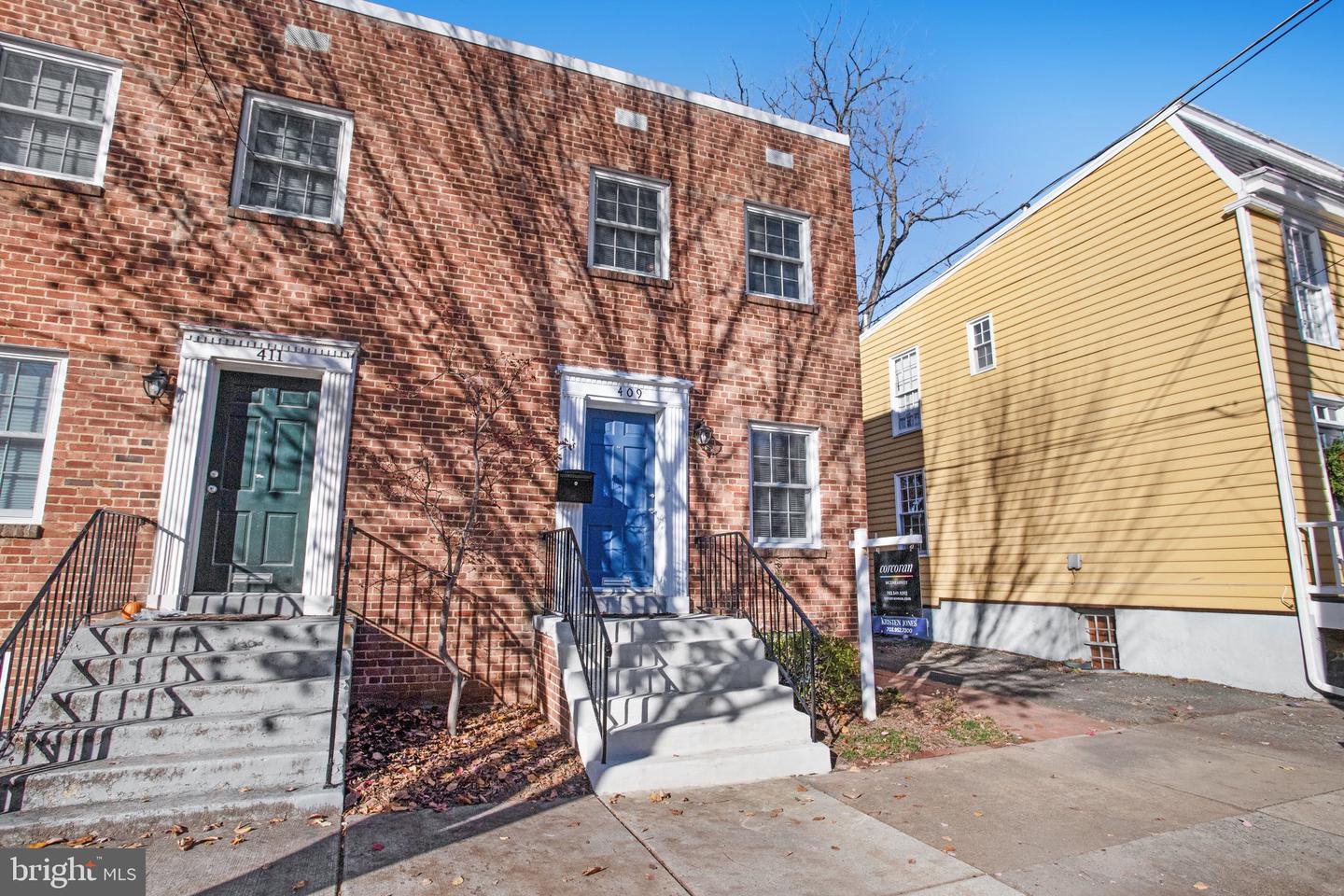 409 S ROYAL ST S, ALEXANDRIA, Virginia 22314, 2 Bedrooms Bedrooms, ,2 BathroomsBathrooms,Residential,For sale,409 S ROYAL ST S,VAAX2039862 MLS # VAAX2039862