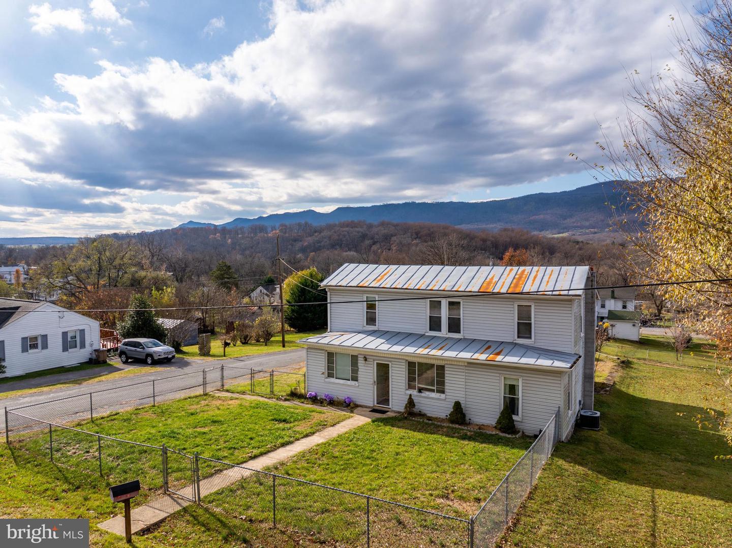 301 N 3RD ST, SHENANDOAH, Virginia 22849, 3 Bedrooms Bedrooms, ,1 BathroomBathrooms,Residential,For sale,301 N 3RD ST,VAPA2004254 MLS # VAPA2004254