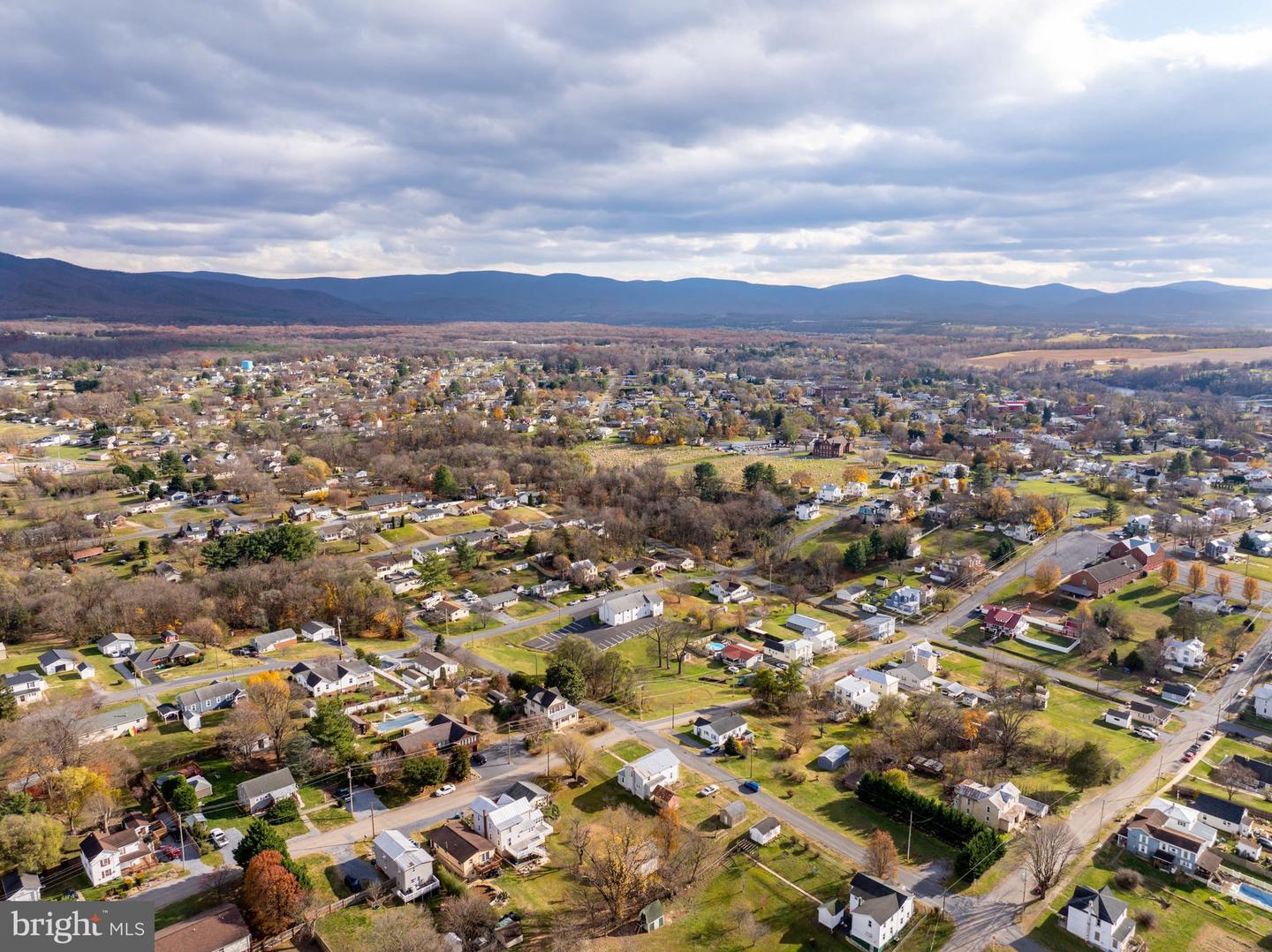 301 N 3RD ST, SHENANDOAH, Virginia 22849, 3 Bedrooms Bedrooms, ,1 BathroomBathrooms,Residential,For sale,301 N 3RD ST,VAPA2004254 MLS # VAPA2004254