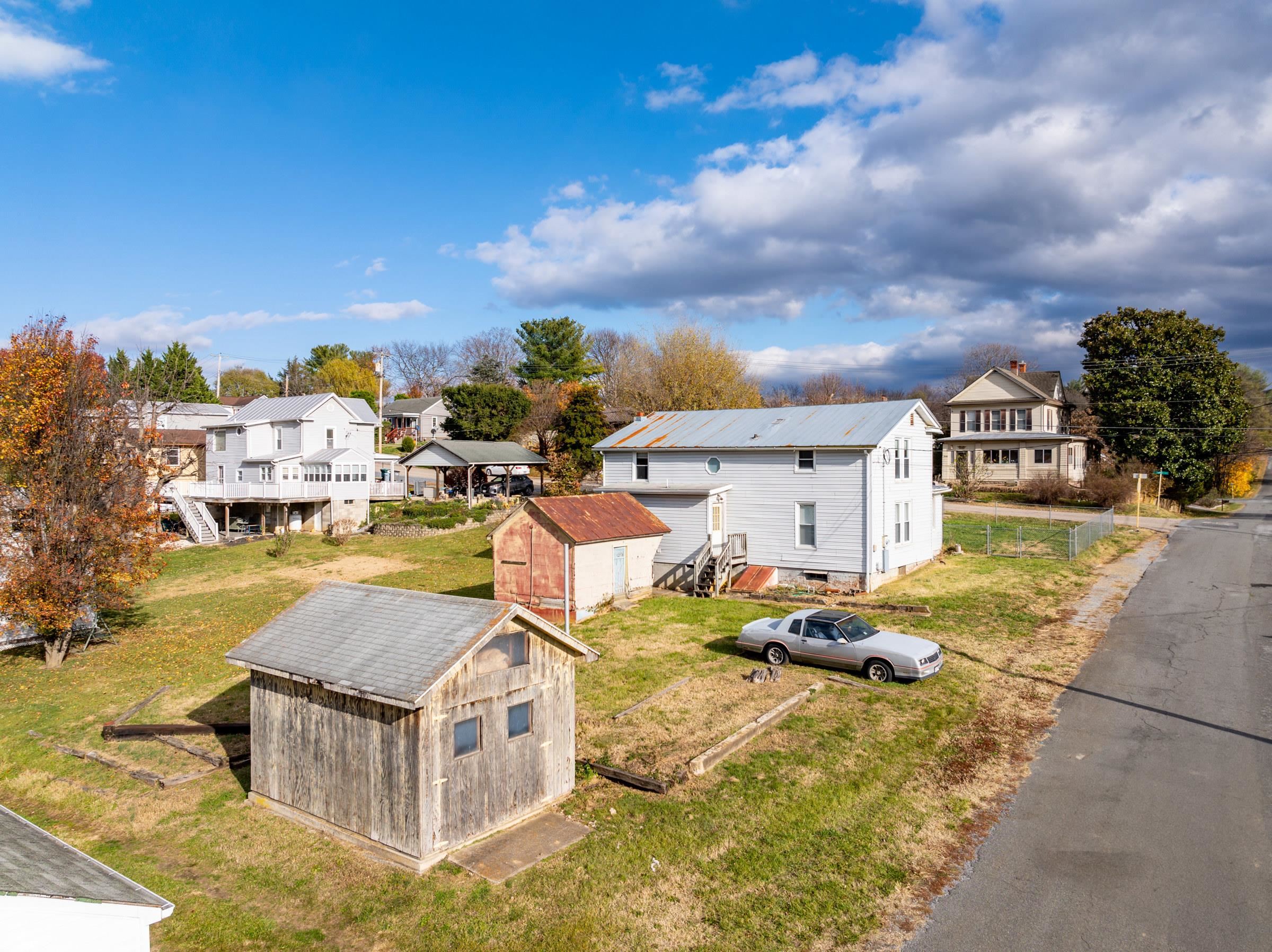 301 N 3RD ST, SHENANDOAH, Virginia 22849, 3 Bedrooms Bedrooms, ,1 BathroomBathrooms,Residential,301 N 3RD ST,659267 MLS # 659267