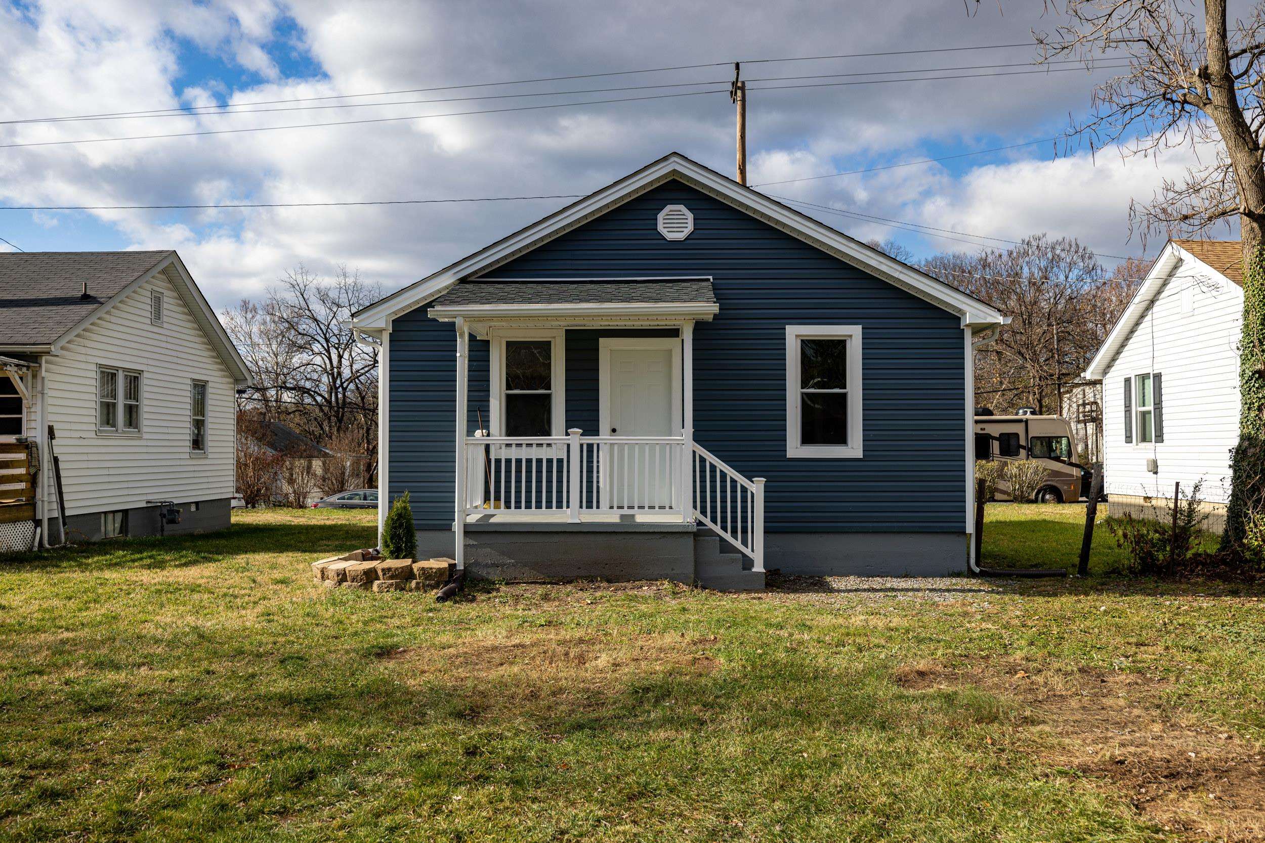 250 N CHARLOTTE AVE, WAYNESBORO, Virginia 22980, 2 Bedrooms Bedrooms, ,1 BathroomBathrooms,Residential,250 N CHARLOTTE AVE,659276 MLS # 659276