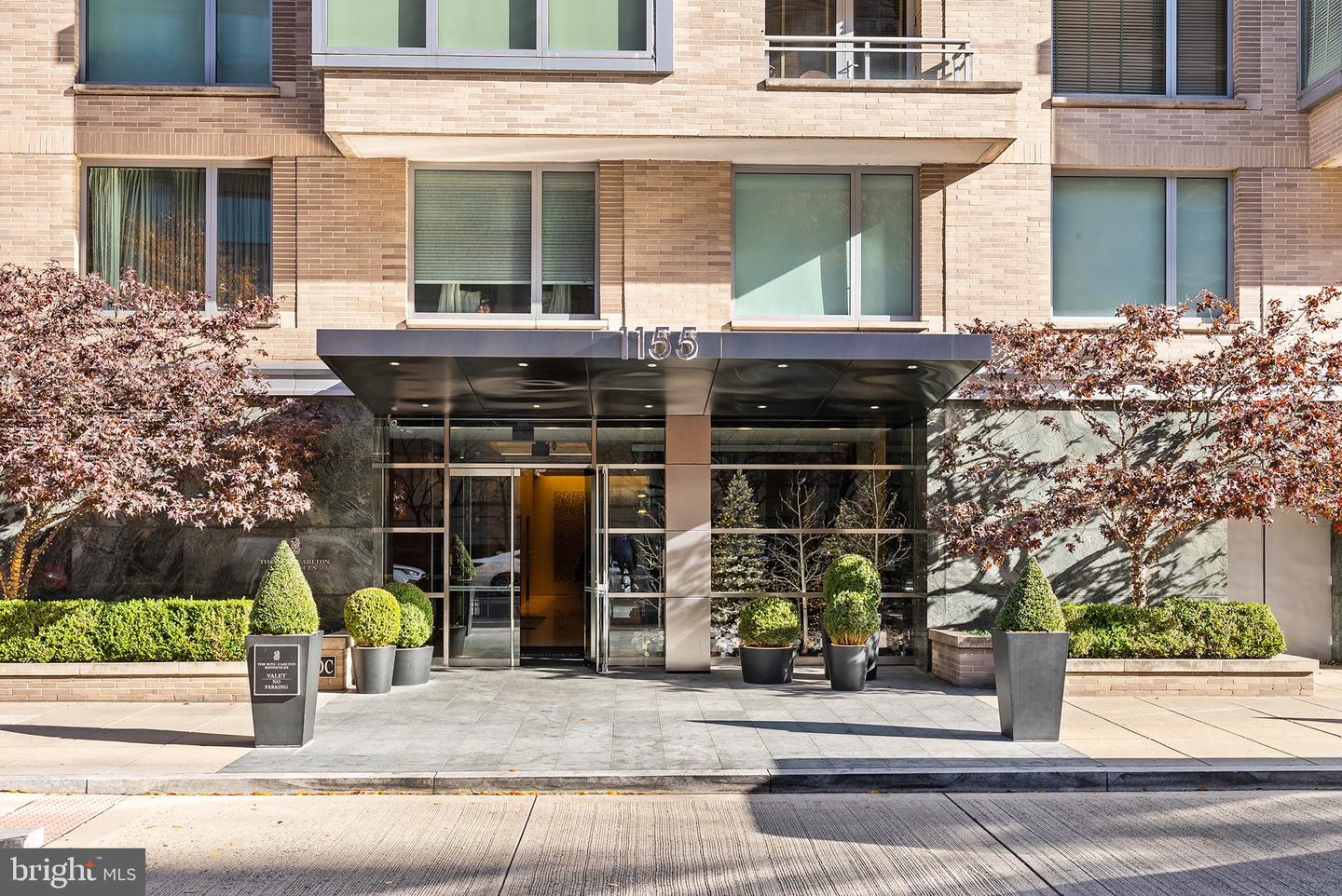 1155 23RD ST NW #PH1M, WASHINGTON, District Of Columbia 20037, 2 Bedrooms Bedrooms, ,2 BathroomsBathrooms,Residential,For sale,1155 23RD ST NW #PH1M,DCDC2170336 MLS # DCDC2170336