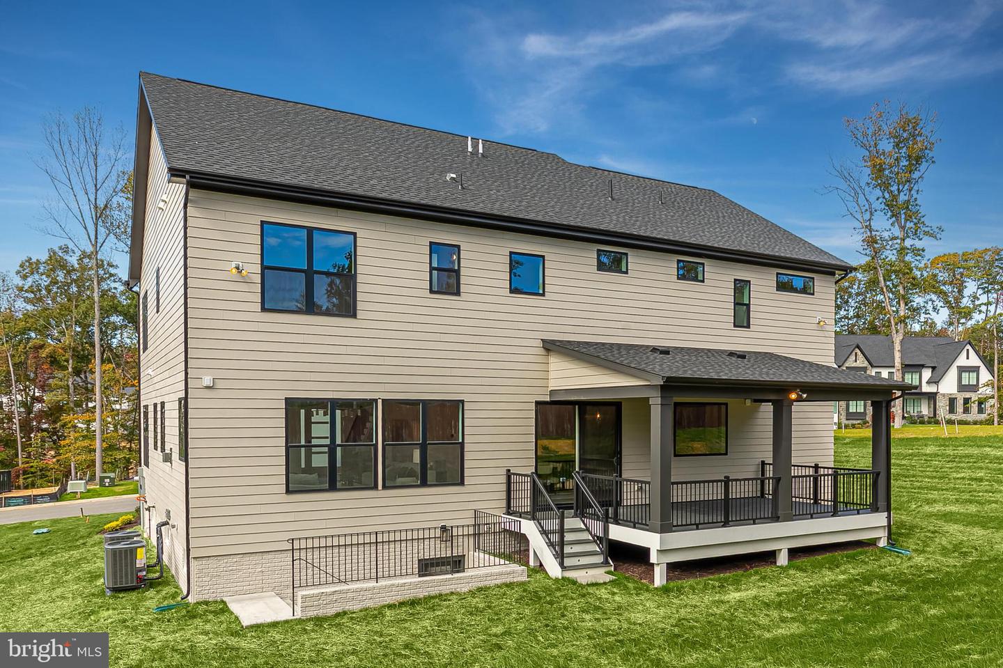 9205 FRANKS POINT LN, LORTON, Virginia 22079, 5 Bedrooms Bedrooms, ,5 BathroomsBathrooms,Residential,For sale,9205 FRANKS POINT LN,VAFX2213560 MLS # VAFX2213560