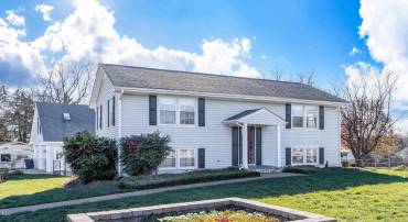 101 DEERWOOD RD, CHARLOTTESVILLE, Virginia 22911, 4 Bedrooms Bedrooms, ,2 BathroomsBathrooms,Residential,For sale,101 DEERWOOD RD,659291 MLS # 659291