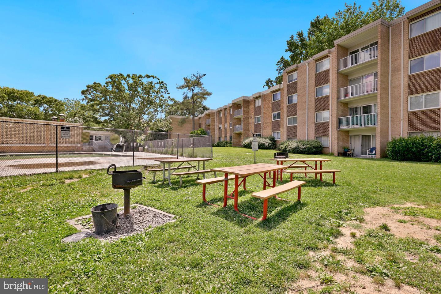 2901 CHARING CROSS RD #12/8, FALLS CHURCH, Virginia 22042, 1 Bedroom Bedrooms, ,1 BathroomBathrooms,Residential,For sale,2901 CHARING CROSS RD #12/8,VAFX2213808 MLS # VAFX2213808