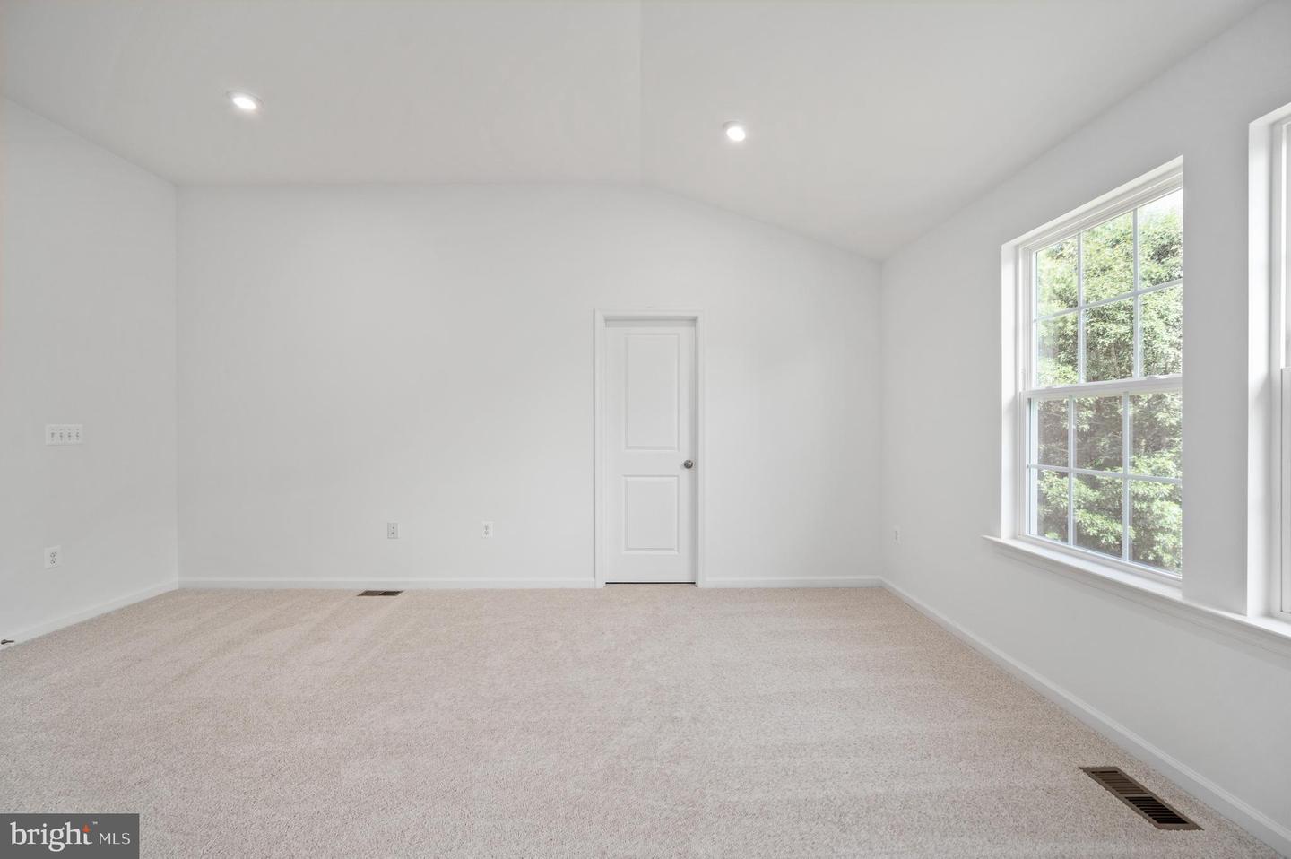 623 PLAINVIEW DR, FREDERICKSBURG, Virginia 22405, 4 Bedrooms Bedrooms, ,3 BathroomsBathrooms,Residential,For sale,623 PLAINVIEW DR,VAST2034672 MLS # VAST2034672