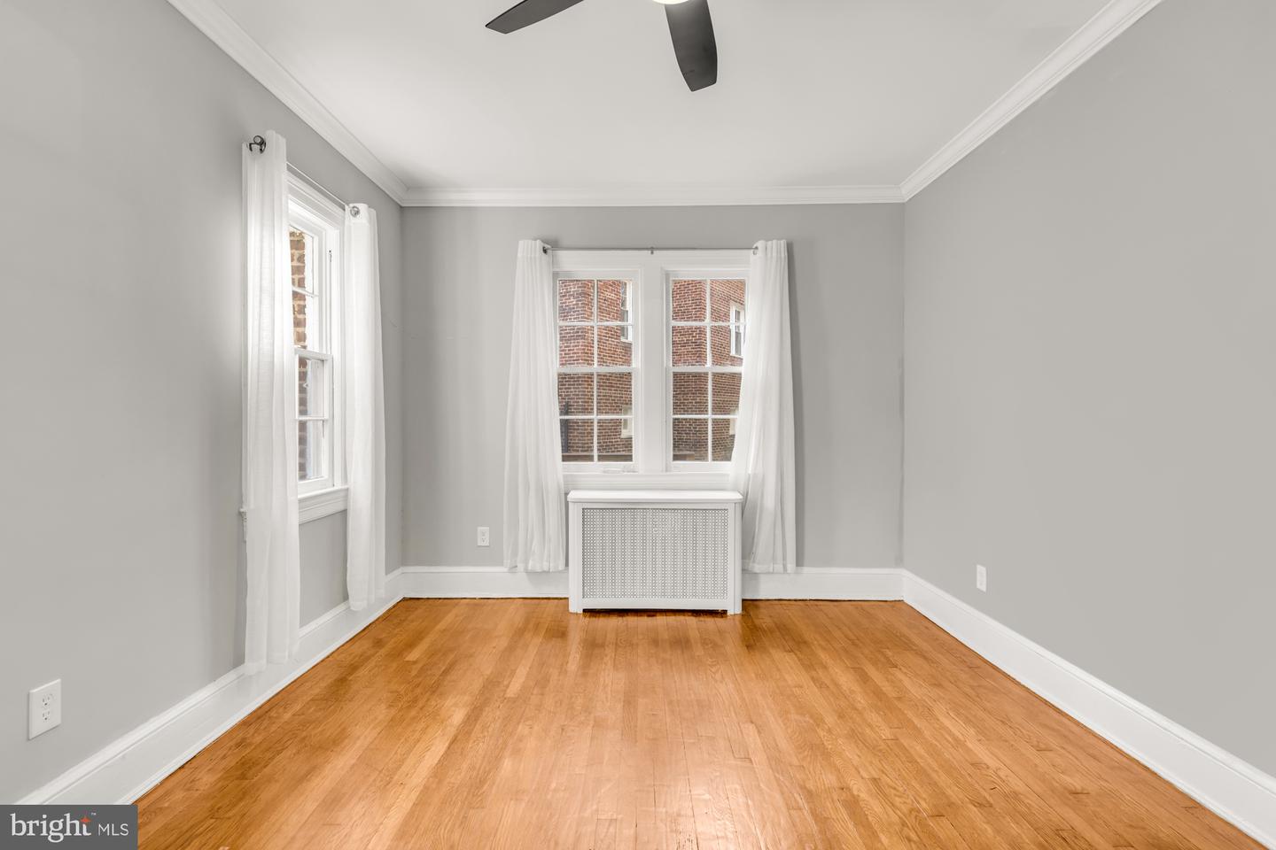 4915 3RD ST NW #102, WASHINGTON, District Of Columbia 20011, 1 Bedroom Bedrooms, 4 Rooms Rooms,1 BathroomBathrooms,Residential,For sale,4915 3RD ST NW #102,DCDC2170528 MLS # DCDC2170528