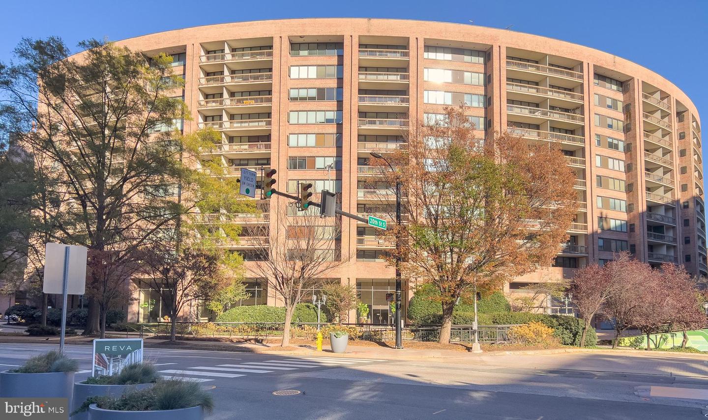 1805 CRYSTAL DR #208S, ARLINGTON, Virginia 22202, 2 Bedrooms Bedrooms, ,2 BathroomsBathrooms,Residential,For sale,1805 CRYSTAL DR #208S,VAAR2039492 MLS # VAAR2039492