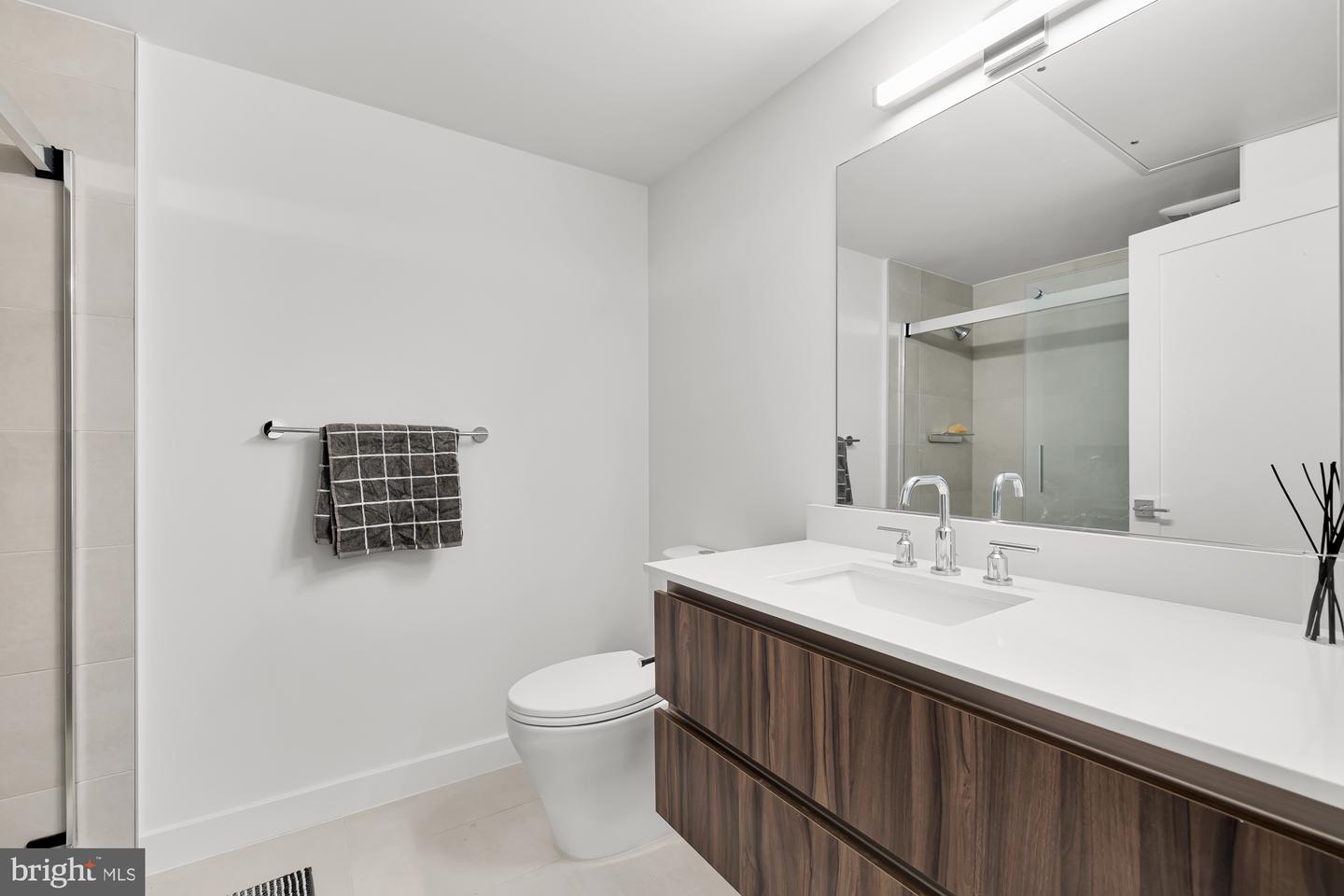 37 L ST SE #907, WASHINGTON, District Of Columbia 20003, 1 Bedroom Bedrooms, ,1 BathroomBathrooms,Residential,For sale,37 L ST SE #907,DCDC2148030 MLS # DCDC2148030