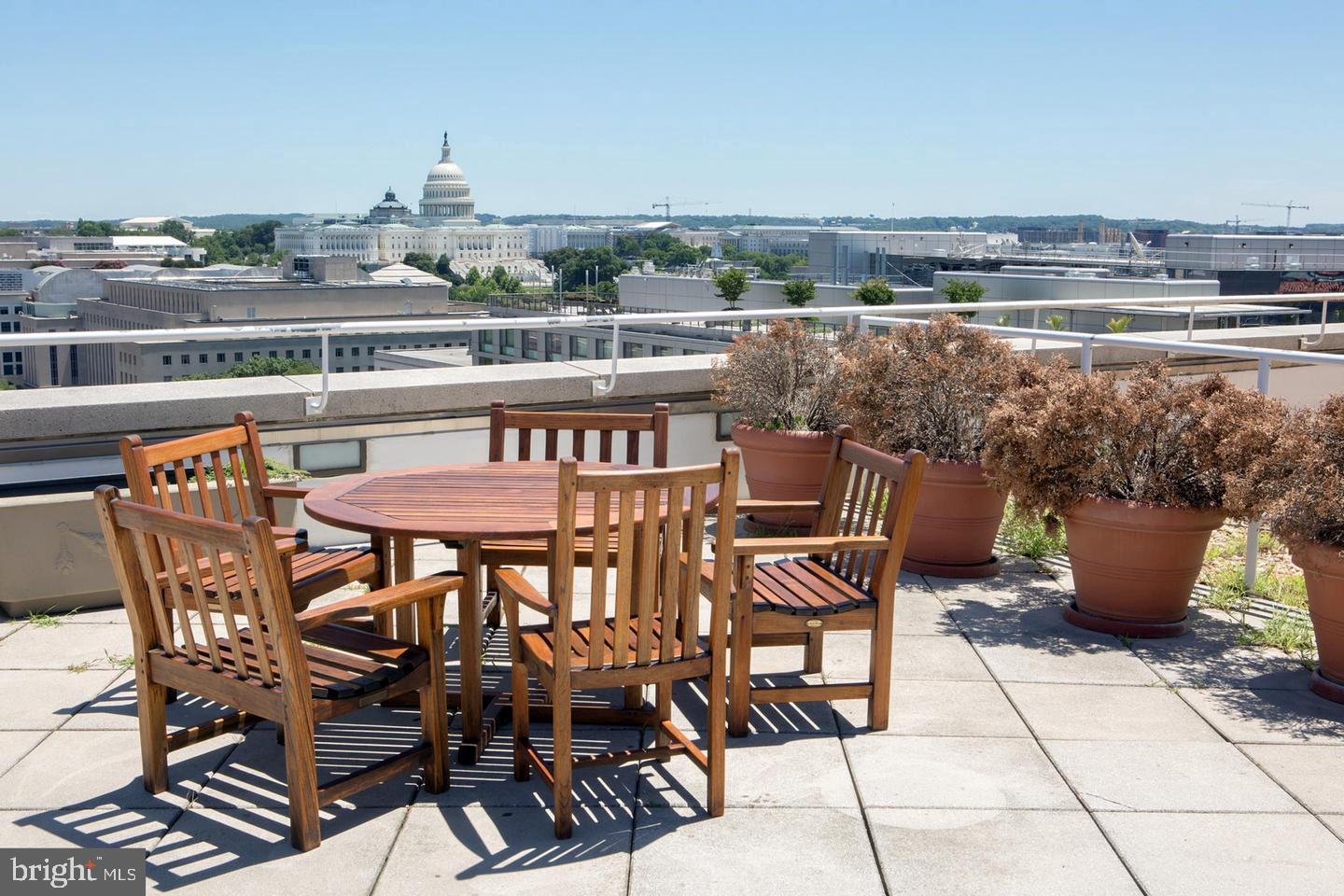 601 PENNSYLVANIA AVE NW #1003N, WASHINGTON, District Of Columbia 20004, 1 Bedroom Bedrooms, ,2 BathroomsBathrooms,Residential,For sale,601 PENNSYLVANIA AVE NW #1003N,DCDC2169880 MLS # DCDC2169880