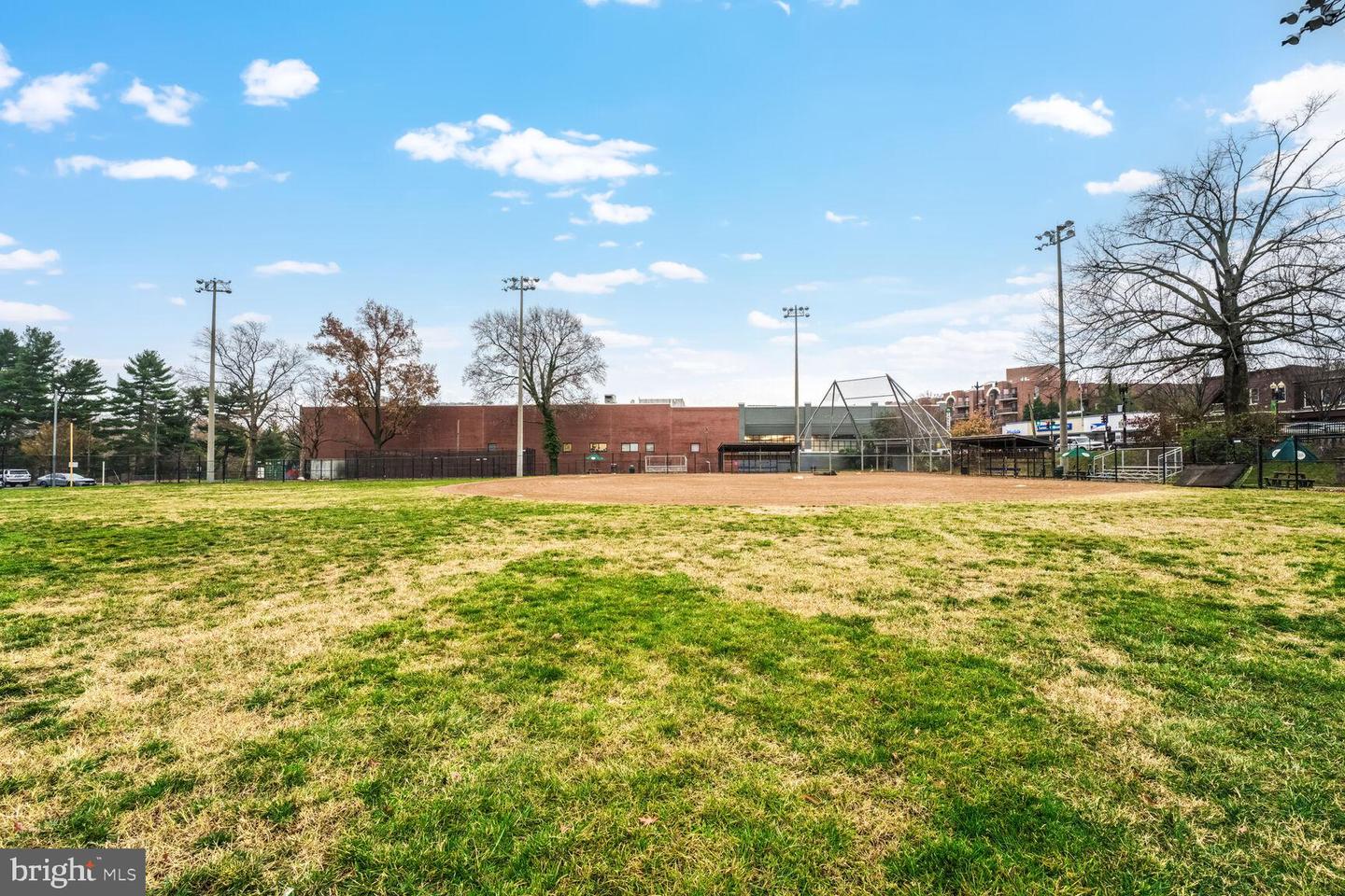 2325 42ND ST NW #412, WASHINGTON, District Of Columbia 20007, 2 Bedrooms Bedrooms, ,1 BathroomBathrooms,Residential,For sale,2325 42ND ST NW #412,DCDC2169932 MLS # DCDC2169932