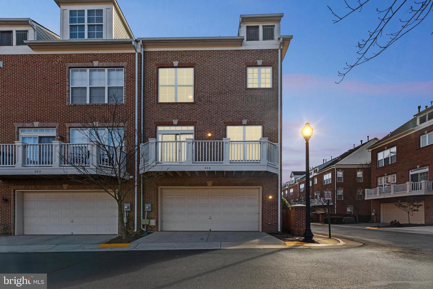 200 MEETING HOUSE STATION SQ, HERNDON, Virginia 20170, 3 Bedrooms Bedrooms, ,2 BathroomsBathrooms,Residential,For sale,200 MEETING HOUSE STATION SQ,VAFX2213260 MLS # VAFX2213260