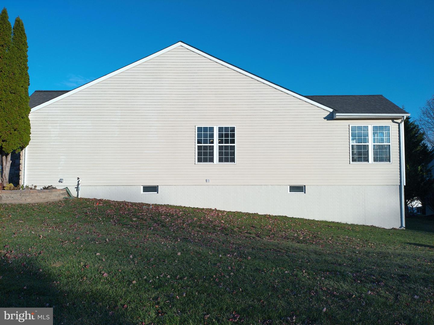 16489 SPARKLING BROOK LOOP, DUMFRIES, Virginia 22025, 3 Bedrooms Bedrooms, ,3 BathroomsBathrooms,Residential,For sale,16489 SPARKLING BROOK LOOP,VAPW2084370 MLS # VAPW2084370