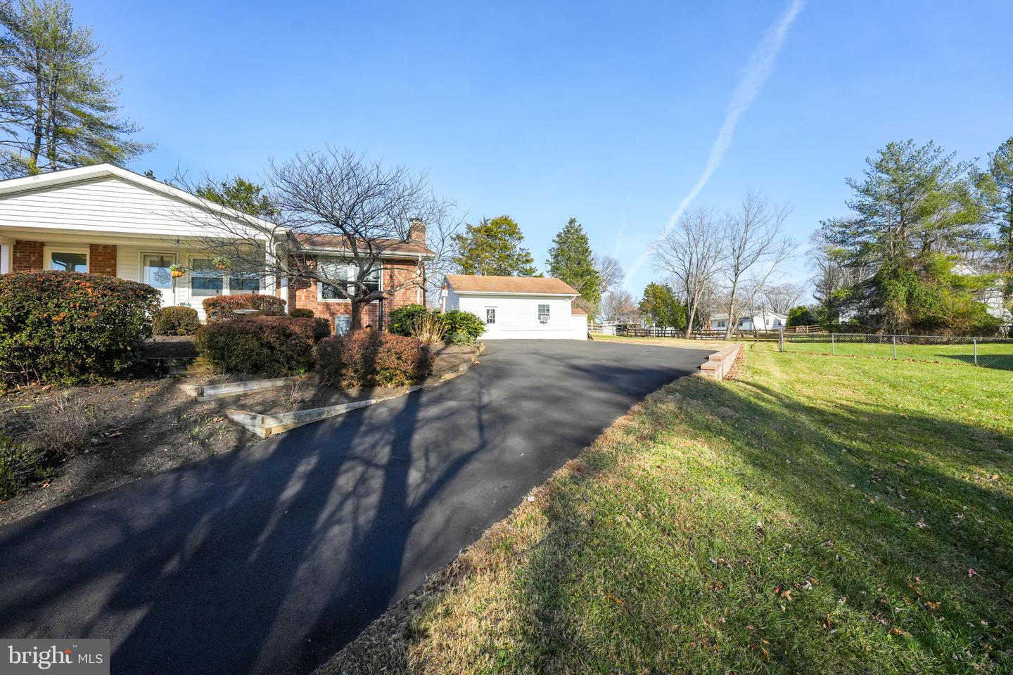 6416 ESSEX CT, WARRENTON, Virginia 20187, 3 Bedrooms Bedrooms, ,2 BathroomsBathrooms,Residential,For sale,6416 ESSEX CT,VAFQ2014894 MLS # VAFQ2014894