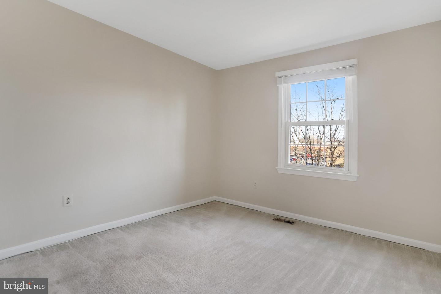 4747 IRVIN SQ, ALEXANDRIA, Virginia 22312, 3 Bedrooms Bedrooms, ,2 BathroomsBathrooms,Residential,For sale,4747 IRVIN SQ,VAFX2213810 MLS # VAFX2213810