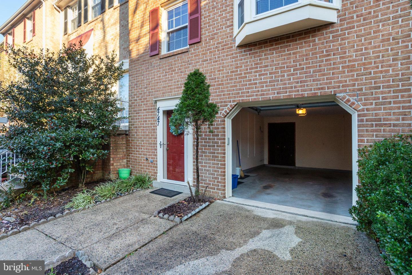 4747 IRVIN SQ, ALEXANDRIA, Virginia 22312, 3 Bedrooms Bedrooms, ,2 BathroomsBathrooms,Residential,For sale,4747 IRVIN SQ,VAFX2213810 MLS # VAFX2213810