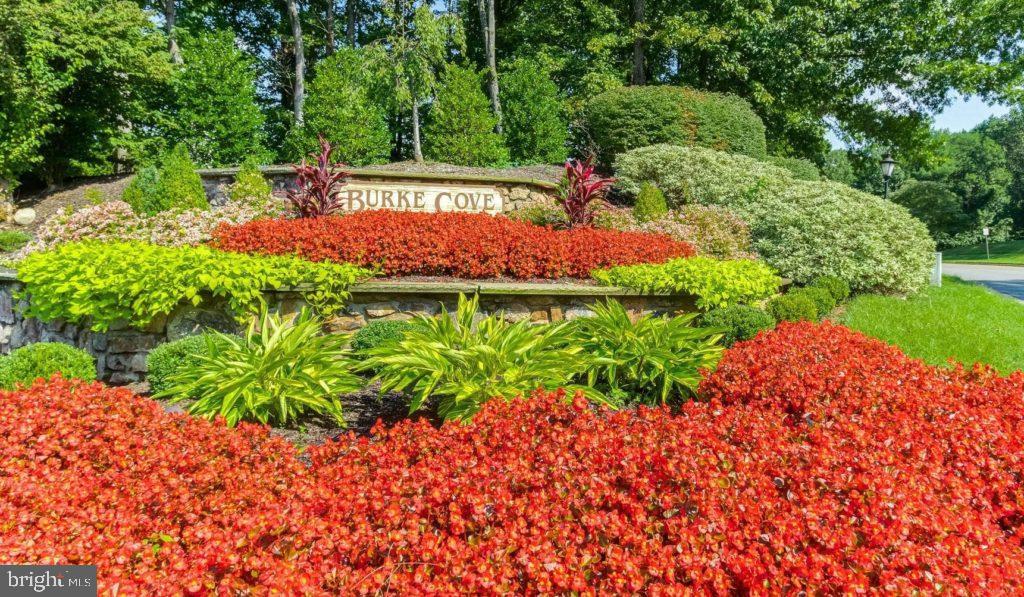 5918 COVE LANDING RD #201, BURKE, Virginia 22015, 2 Bedrooms Bedrooms, ,2 BathroomsBathrooms,Residential,For sale,5918 COVE LANDING RD #201,VAFX2214038 MLS # VAFX2214038