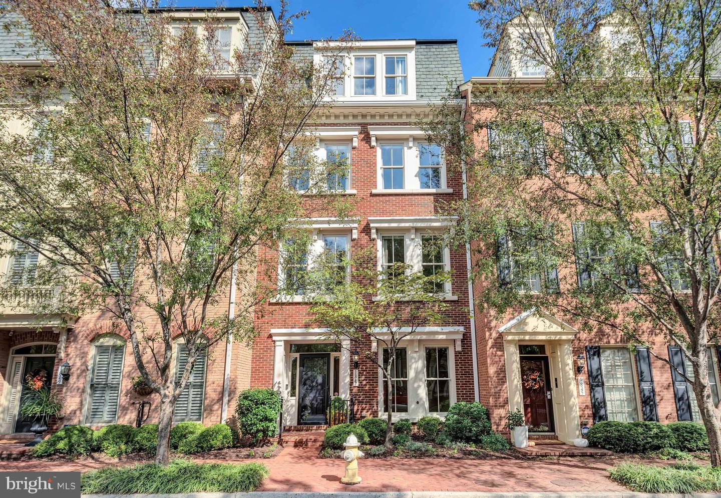 1847 POTOMAC GREENS DR, ALEXANDRIA, Virginia 22314, 4 Bedrooms Bedrooms, ,3 BathroomsBathrooms,Residential,For sale,1847 POTOMAC GREENS DR,VAAX2040070 MLS # VAAX2040070