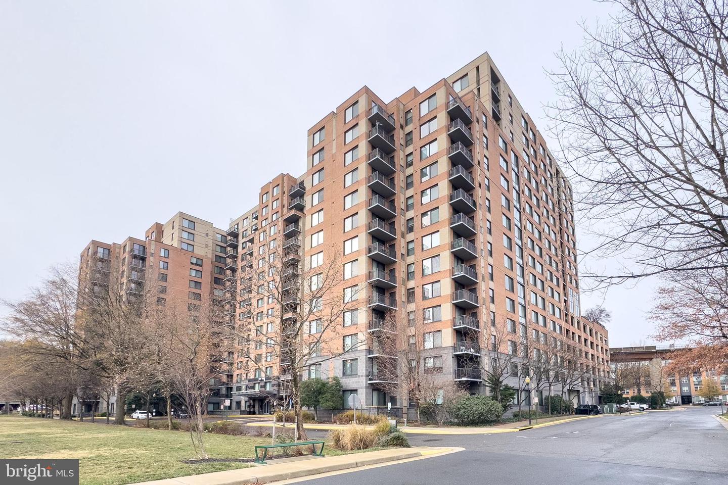 2451 MIDTOWN AVE #1616, ALEXANDRIA, Virginia 22303, 1 Bedroom Bedrooms, ,1 BathroomBathrooms,Residential,For sale,2451 MIDTOWN AVE #1616,VAFX2213818 MLS # VAFX2213818