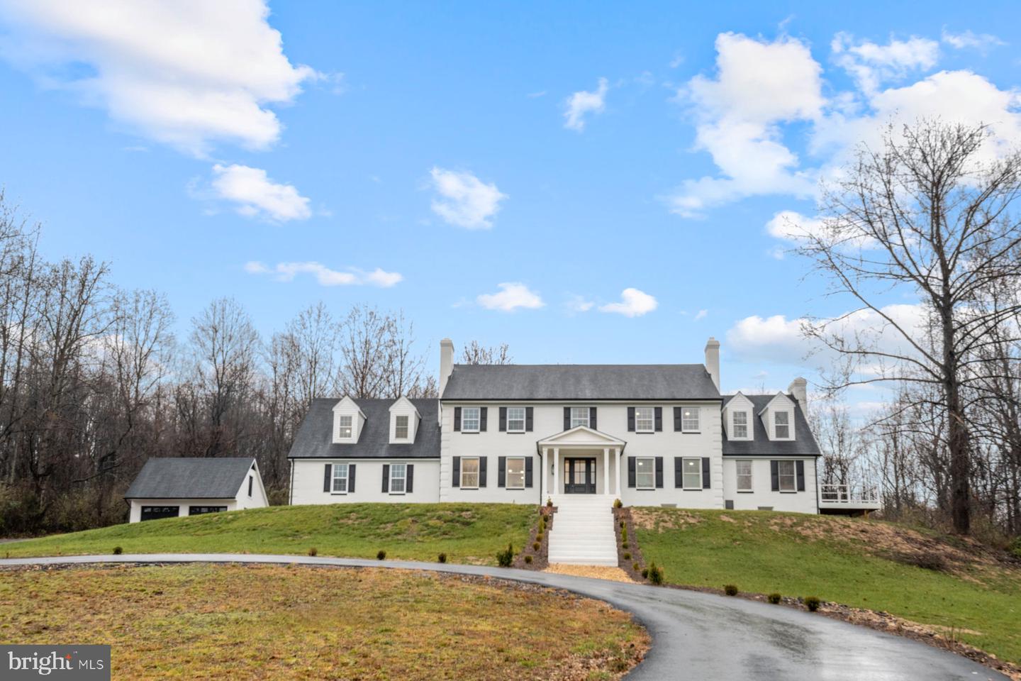 10076 POSSUM HOLLOW DR, DELAPLANE, Virginia 20144, 5 Bedrooms Bedrooms, ,5 BathroomsBathrooms,Residential,For sale,10076 POSSUM HOLLOW DR,VAFQ2014574 MLS # VAFQ2014574