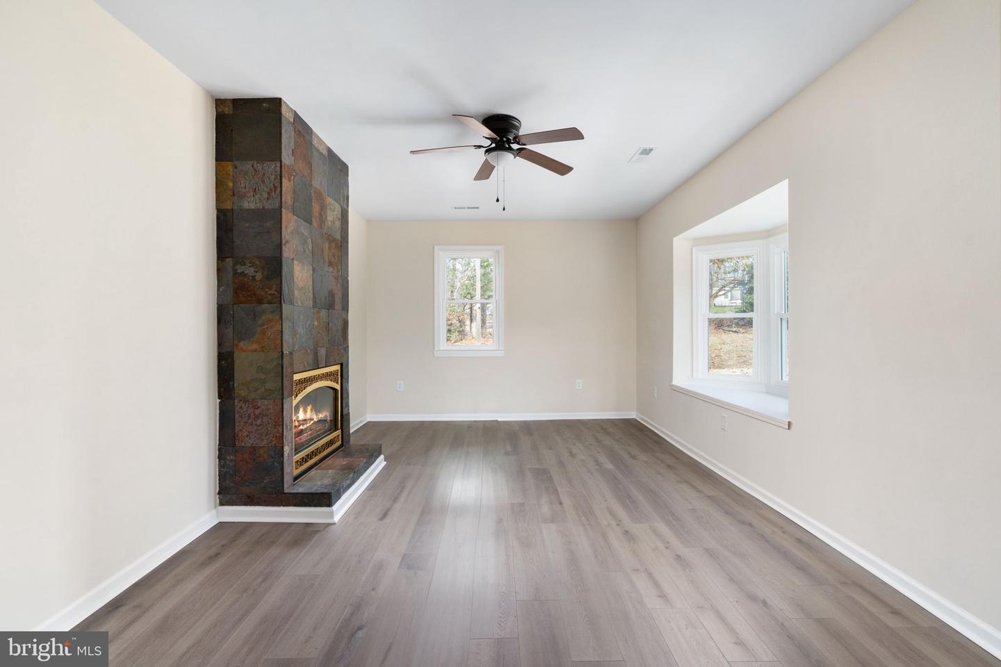 35 GRINNAN LN, FREDERICKSBURG, Virginia 22406, 3 Bedrooms Bedrooms, ,2 BathroomsBathrooms,Residential,For sale,35 GRINNAN LN,VAST2033868 MLS # VAST2033868