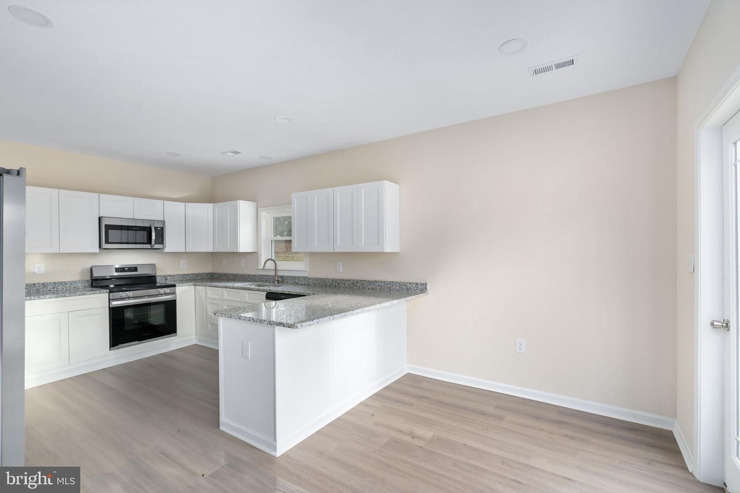 35 GRINNAN LN, FREDERICKSBURG, Virginia 22406, 3 Bedrooms Bedrooms, ,2 BathroomsBathrooms,Residential,For sale,35 GRINNAN LN,VAST2033868 MLS # VAST2033868