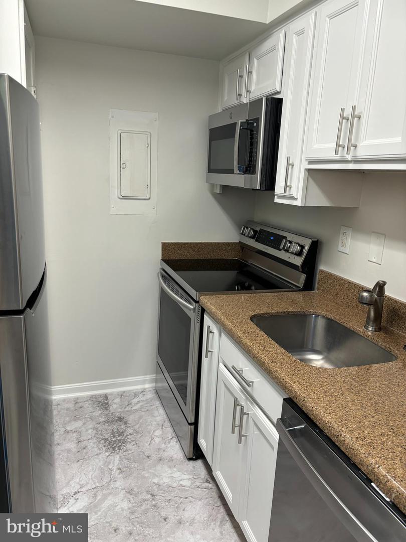 3820 V ST SE #202, WASHINGTON, District Of Columbia 20020, 2 Bedrooms Bedrooms, ,1 BathroomBathrooms,Residential,For sale,3820 V ST SE #202,DCDC2138982 MLS # DCDC2138982