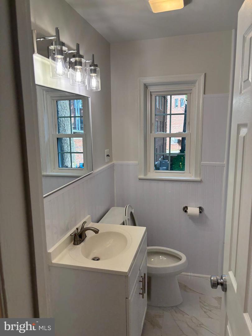 3820 V ST SE #202, WASHINGTON, District Of Columbia 20020, 2 Bedrooms Bedrooms, ,1 BathroomBathrooms,Residential,For sale,3820 V ST SE #202,DCDC2138982 MLS # DCDC2138982