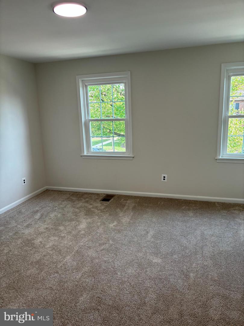 3820 V ST SE #202, WASHINGTON, District Of Columbia 20020, 2 Bedrooms Bedrooms, ,1 BathroomBathrooms,Residential,For sale,3820 V ST SE #202,DCDC2138982 MLS # DCDC2138982