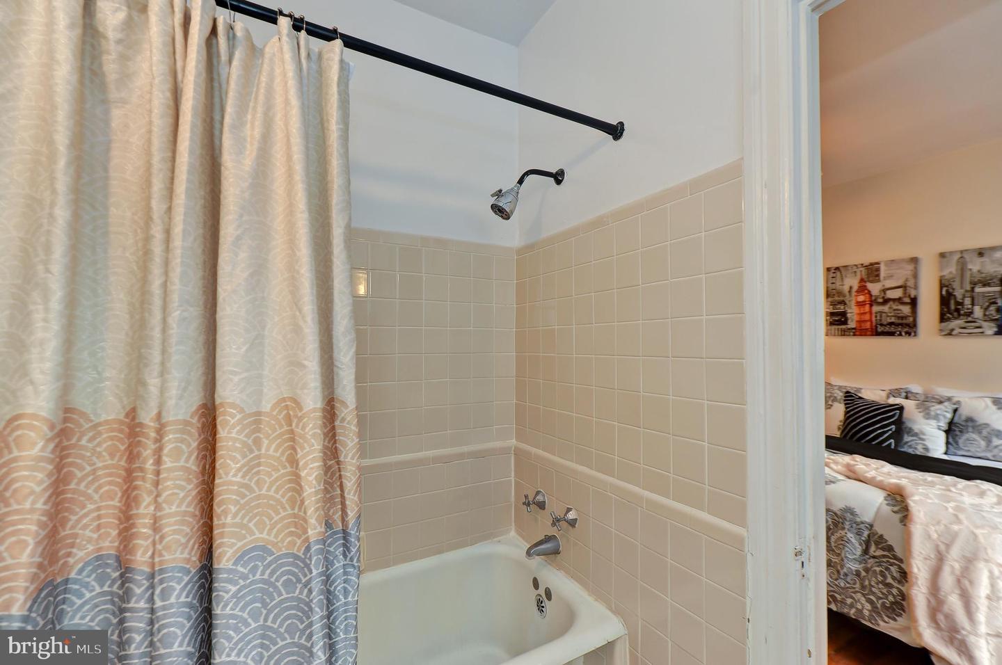 1954 COLUMBIA RD NW #207, WASHINGTON, District Of Columbia 20009, ,1 BathroomBathrooms,Residential,For sale,1954 COLUMBIA RD NW #207,DCDC2171590 MLS # DCDC2171590