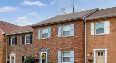 425 RIDGEMORE ST, FREDERICKSBURG, Virginia 22405, 3 Bedrooms Bedrooms, ,1 BathroomBathrooms,Residential,For sale,425 RIDGEMORE ST,VAST2034812 MLS # VAST2034812